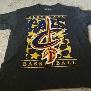 NWOT mens Cleveland cavaliers t-shirt